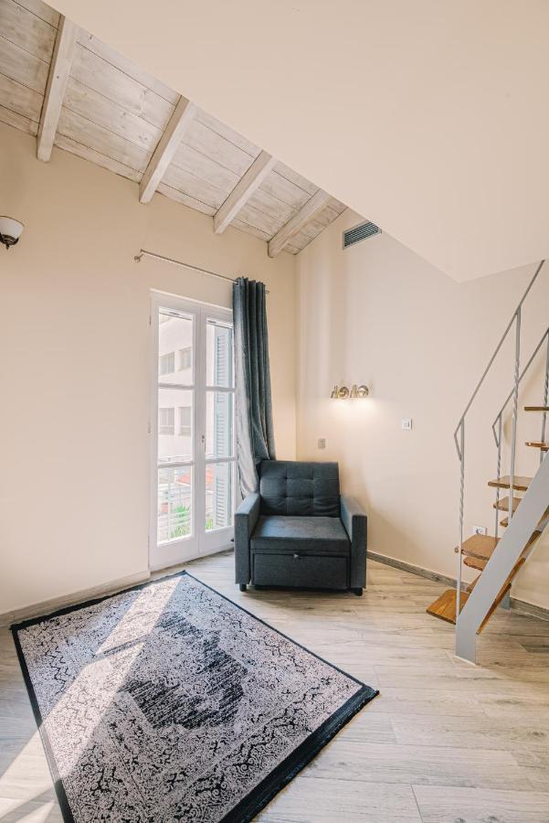 Gorgo Triple Room Balcony 3rd Floor